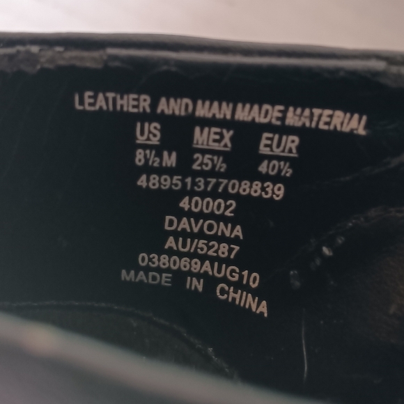 Thom‎ McAn Shoes Size 8.5 M Women's Black Leather Lightweight Slip On Clogs - Picture 3 of 8